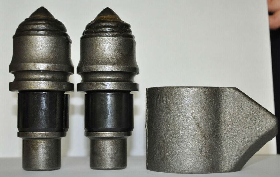 rock auger teeth and tool holder